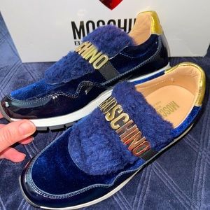 Worn once Moschino Navy Sneakers Sz 33/ 2 US